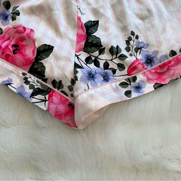 Victoria’s Secret Floral Satin Shorts - Picture 9 of 9